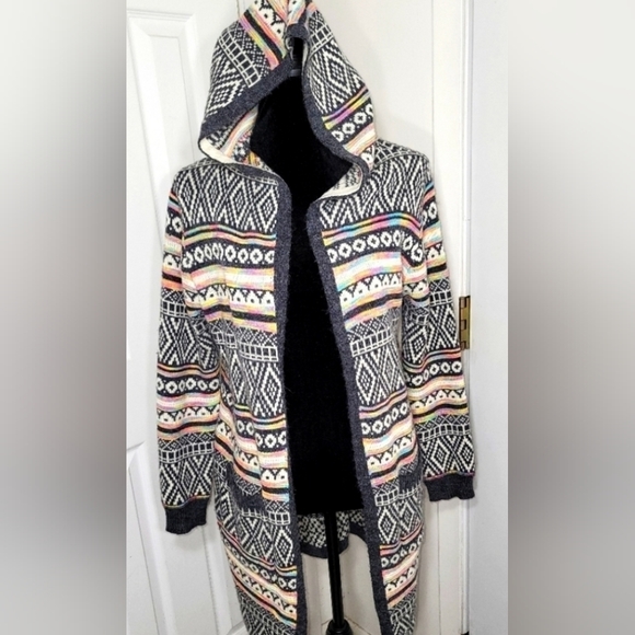 Monteau Multicolor Patterned Cardigan - Picture 1 of 11